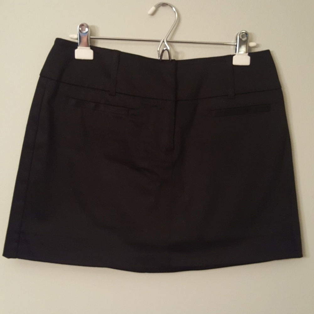 NY&Co Black Skort